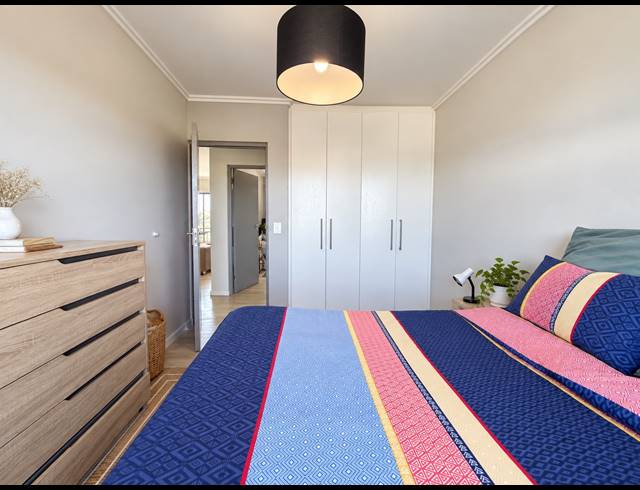 2 BEDROOM APARTMENT FOR SALE IN TABLE VIEW